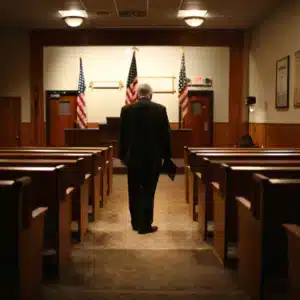 An old lawyer in a courtroom